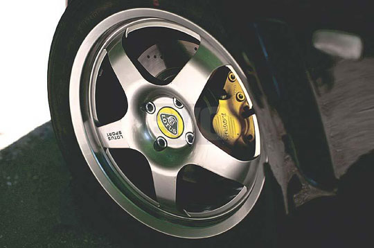 EVO car test of Lotus Sport 240 wheel