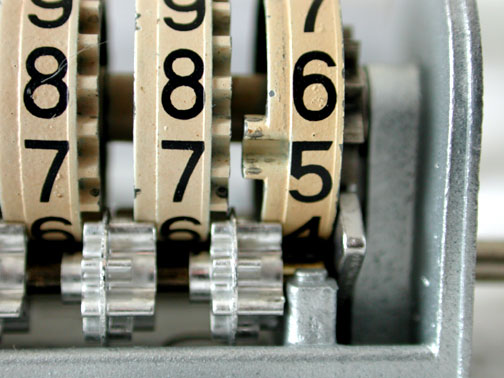 increment gear detail on coin counter